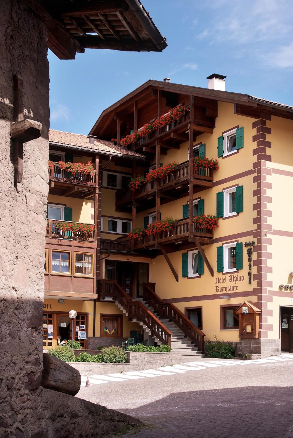 Hotel Alpino Varena Exteriér fotografie